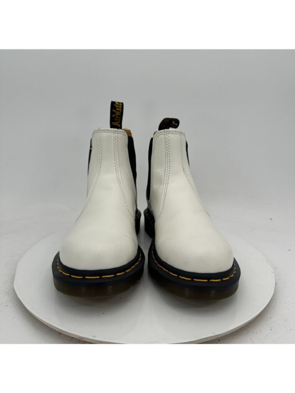 Dr. Martens 2976 YS Women Size 6 White Leather Chelsea Boot - Picture 2 of 11